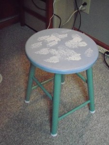 Kitchen stool, short on comfort